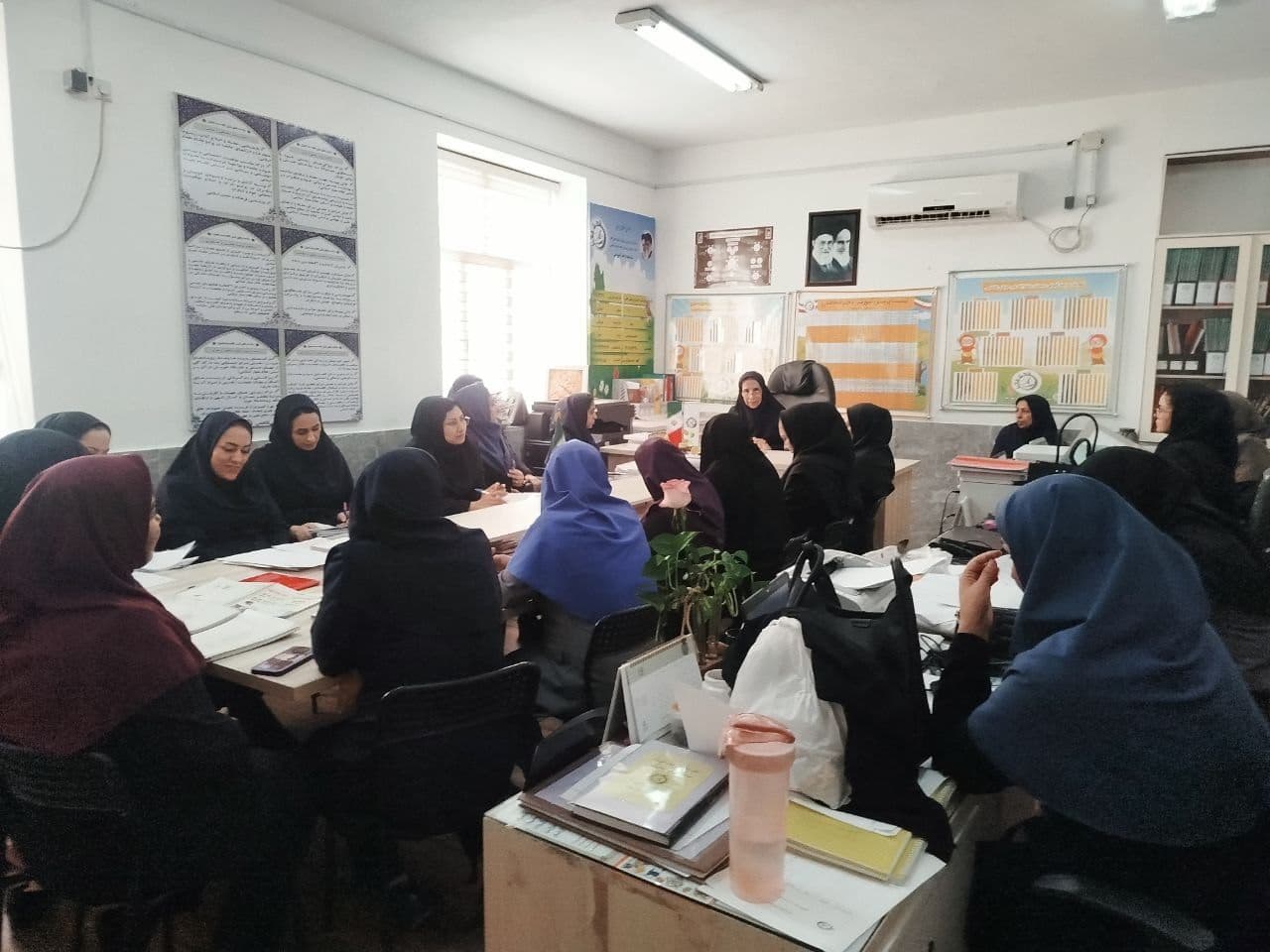 تقدیر از همکاران پر تلاش فاطمی