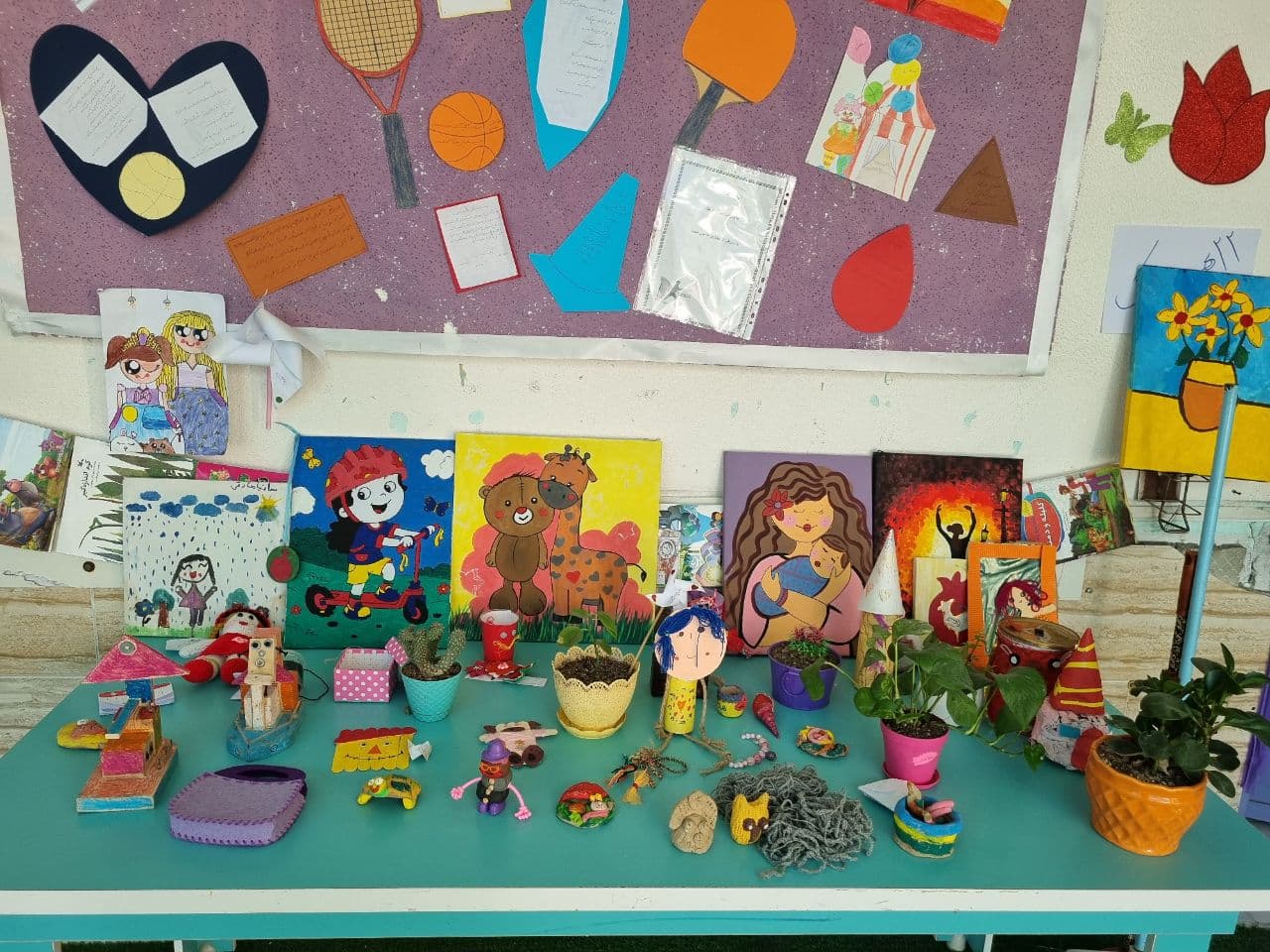 نمایشگاه هنر فاطمی اخ جون دختران هنرمند فاطمی