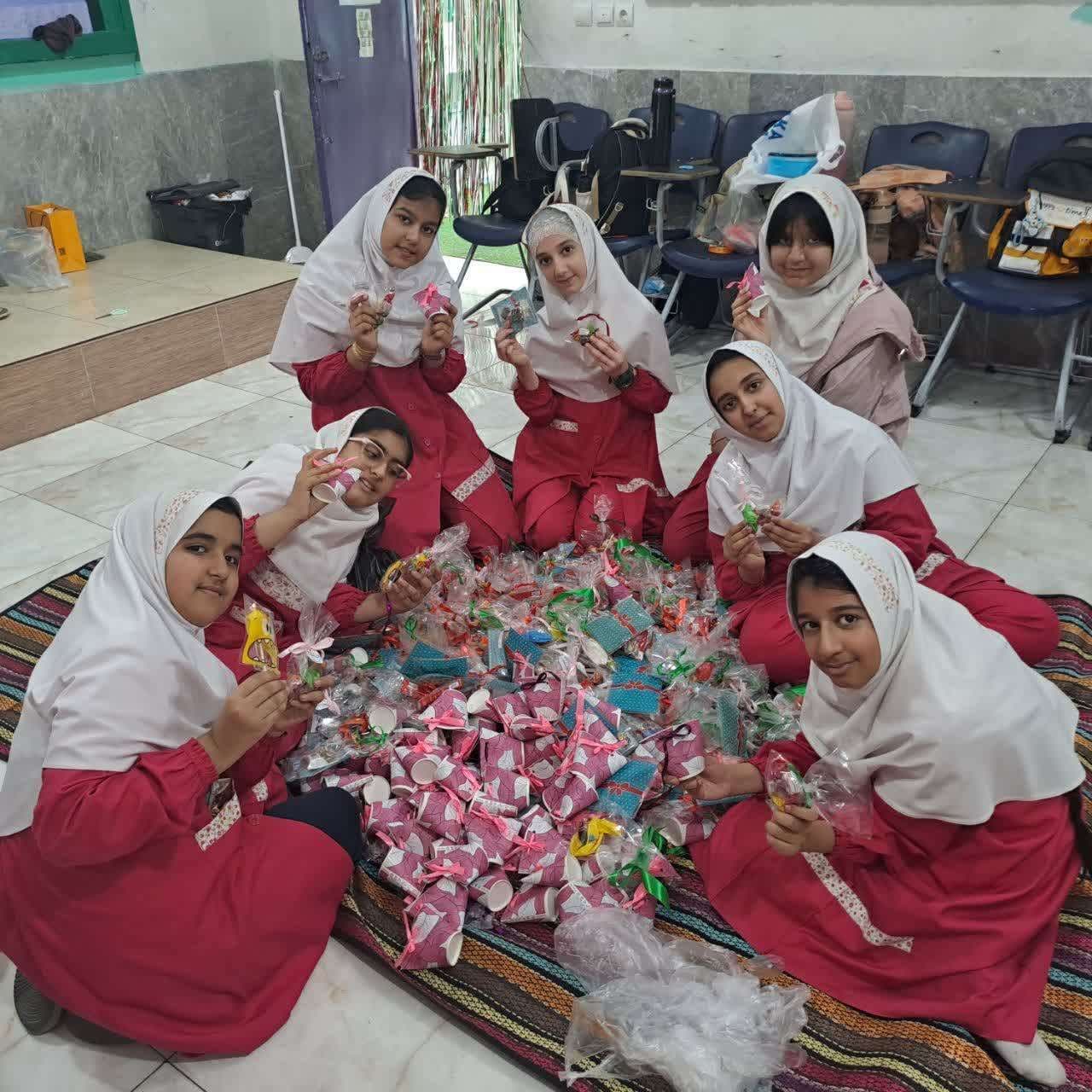به وقت عید مبعث و سنت آویز گردان