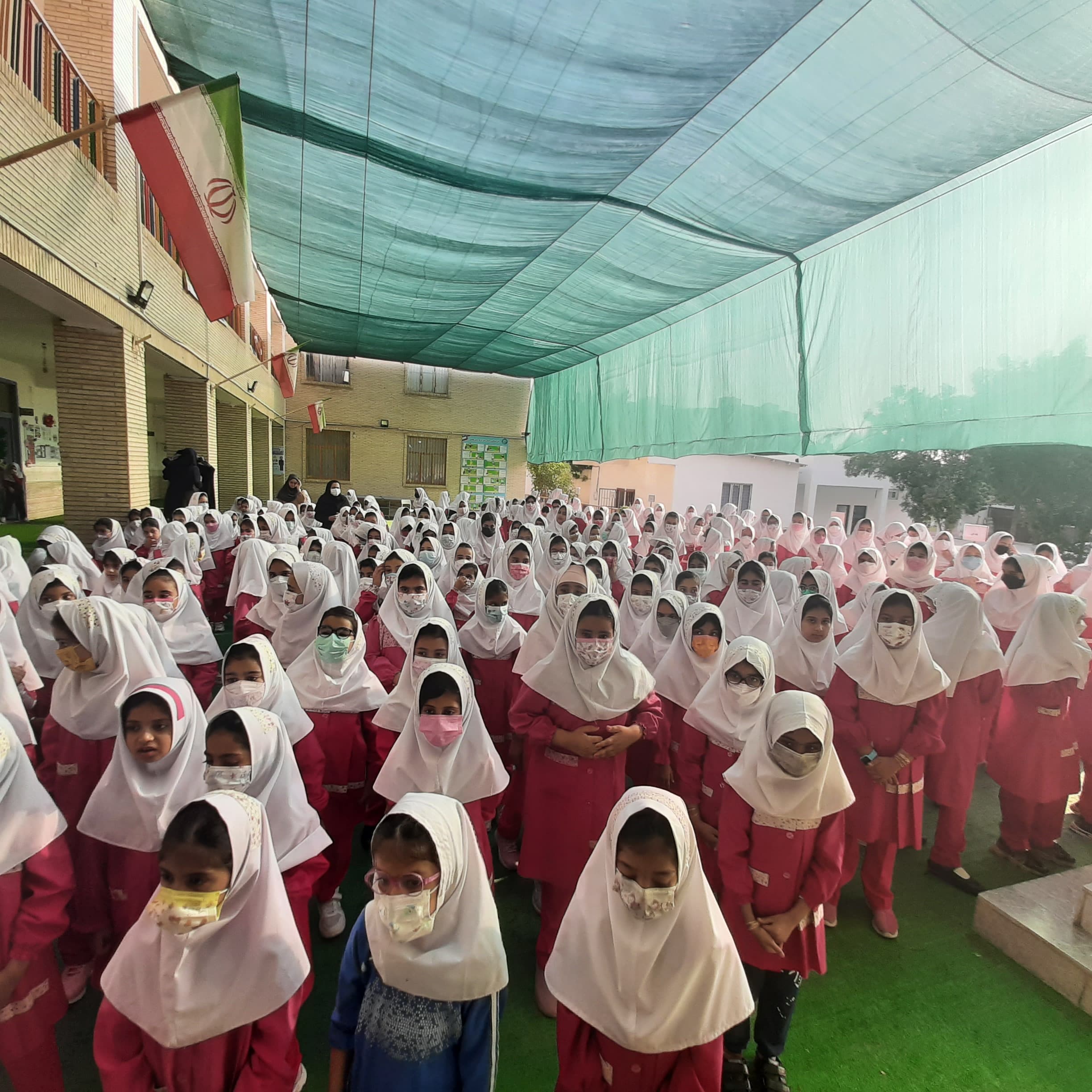 اجرای صف دبستان فاطمی